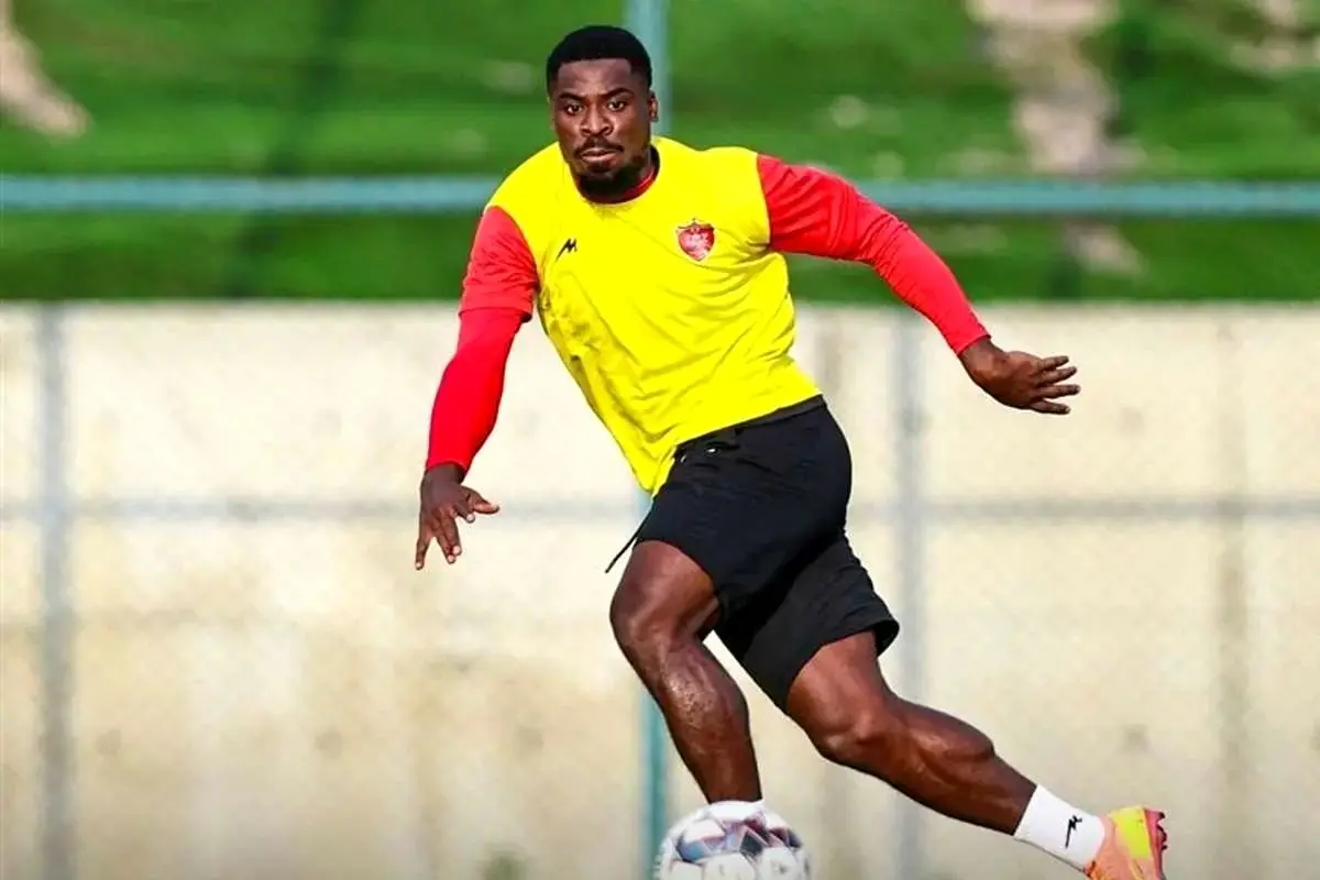 ستاره پرسپولیس با لبوبو وارد شد