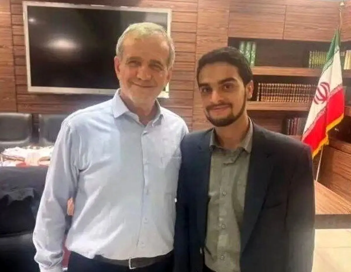 شوخی امیرحسین قیاسی با نماینده نسل Z دولت پزشکیان / ویدئو شوخی امیرحسین قیاسی با نماینده نسل Z دولت پزشکیان / ویدئو