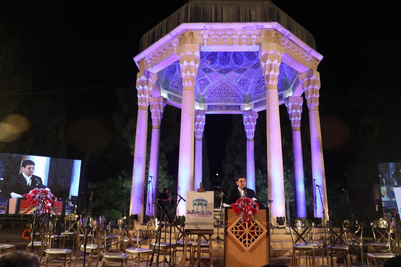 ضرورت بهره‌گیری از هوش مصنوعی برای صیانت و ترویج میراث ادبی ایران