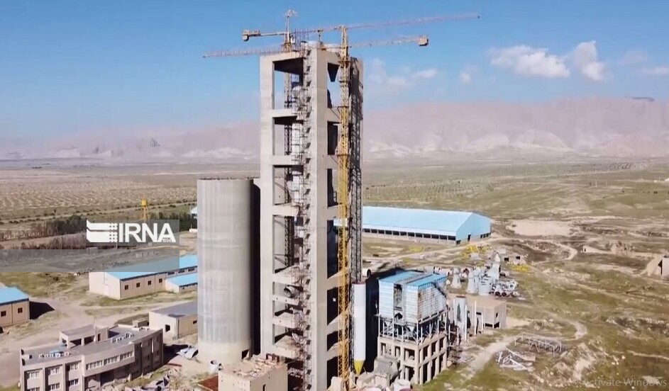 طلسم ۲۰ ساله کارخانه سیمان دهلران با همت دولت و بخش خصوصی شکسته شد طلسم ۲۰ ساله کارخانه سیمان دهلران با همت دولت و بخش خصوصی شکسته شد