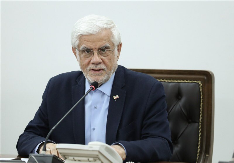 عارف: تقسیم کار بین‌المللی برای ضربه به اقتصاد ایران ایجاد شده است