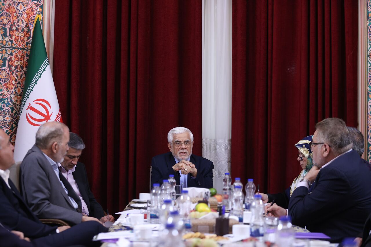 عارف: رویکرد دولت چهاردهم تسهیل سرمایه گذاری است/ افزایش اقتدار ملی راهبرد دولت