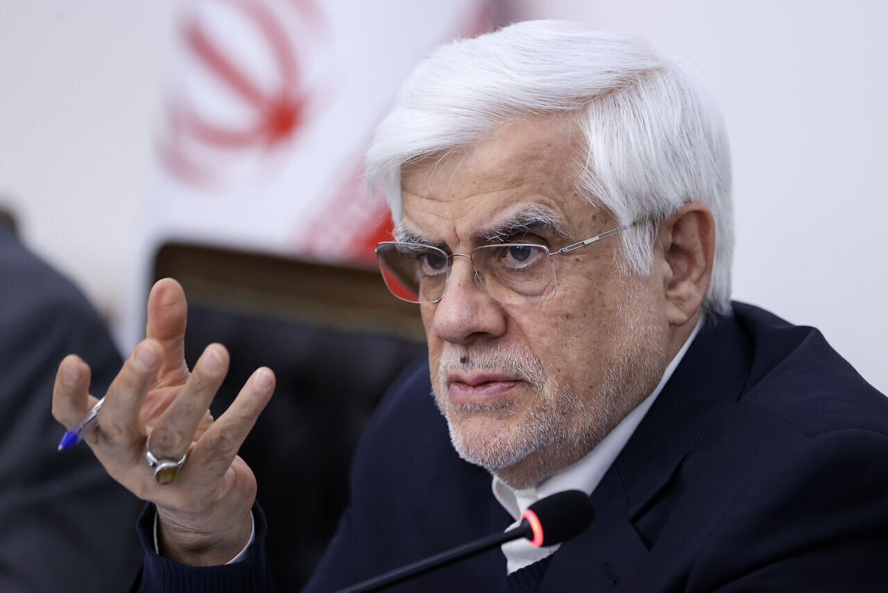 عارف: نباید مصرف‌کننده فناوری‌های خارجی باشیم/ ایران باید به مرجع علمی و فناوری منطقه تبدیل شود