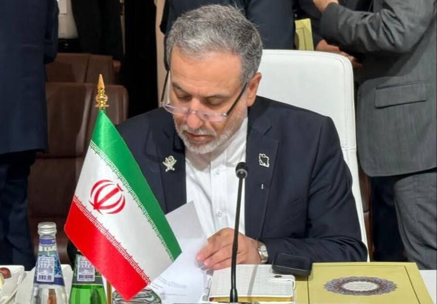 عراقچی: قهرمانی تیم ملی هندبال بانوان نماد شایستگی بانوان ایرانی است