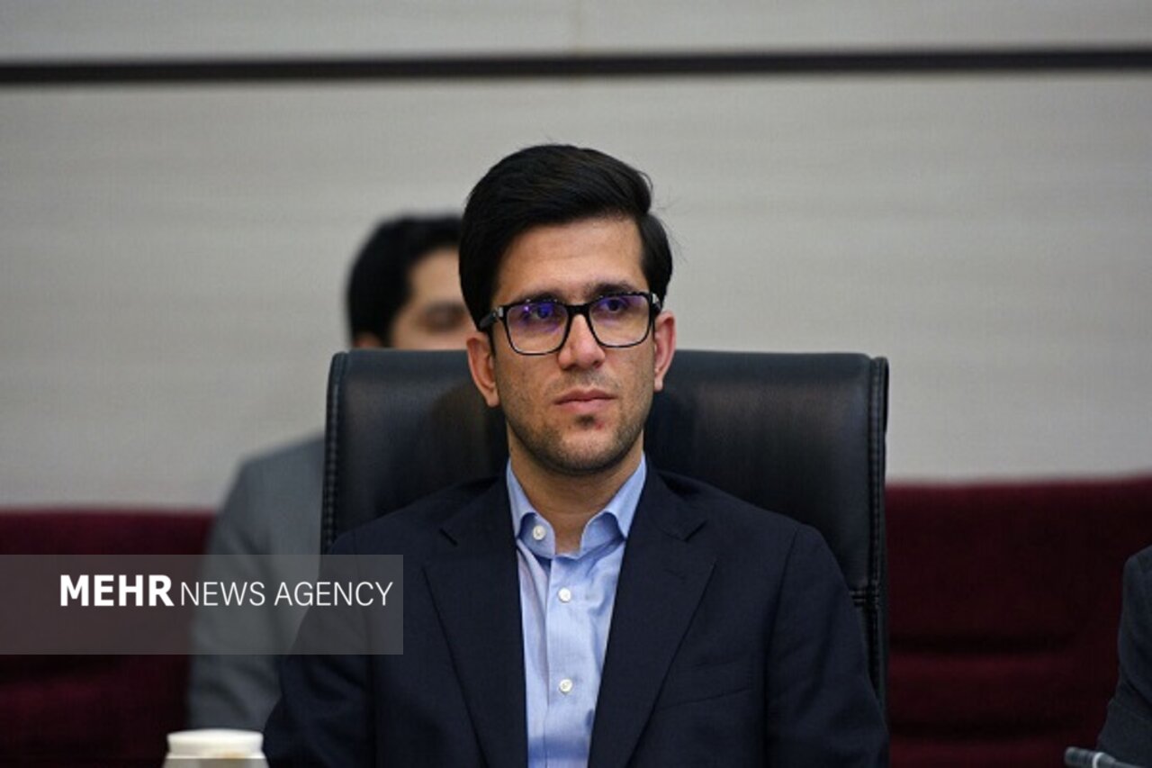 عظیمی‌فر: ذخایر نفت‌گاز نیروگاهی به ۳.۲ میلیارد لیتر رسید