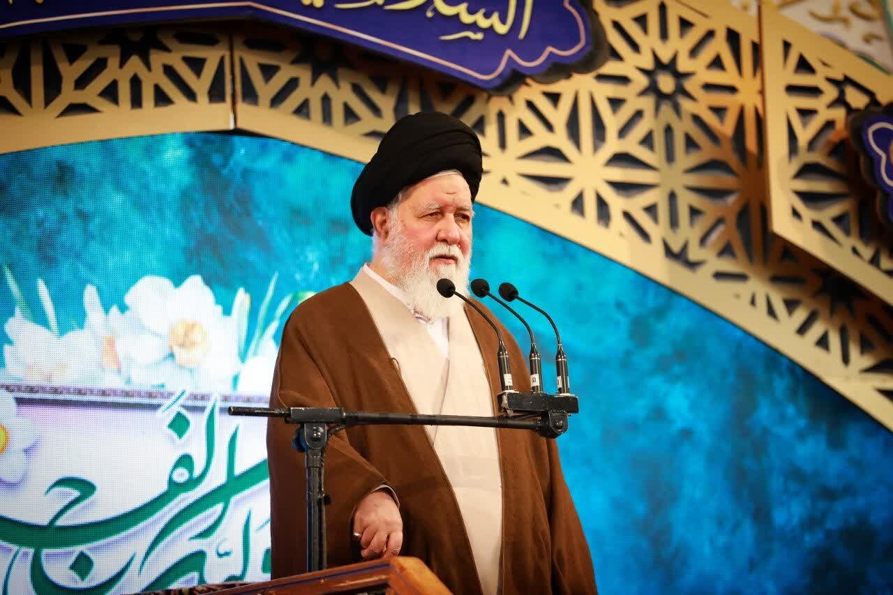 علم الهدی:دشمن به دنبال تضعیف خداباوری در نسل جوان است