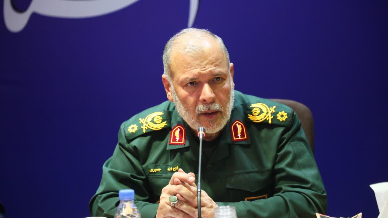 فرمانده سپاه قم: امروز تولیدکنندگان راه شهدا را ادامه می‌دهند