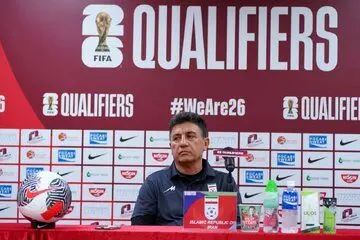 قلعه‌نویی: در بدترین شرایط تاریخ فوتبال ایران هستیم