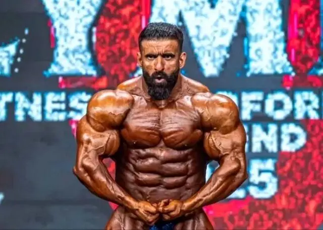 قهرمان مردمی مستر المپیا ۲۰۲۵: هادی چوپان صاحب کمربند ویژه شد قهرمان مردمی مستر المپیا ۲۰۲۵: هادی چوپان صاحب کمربند ویژه شد