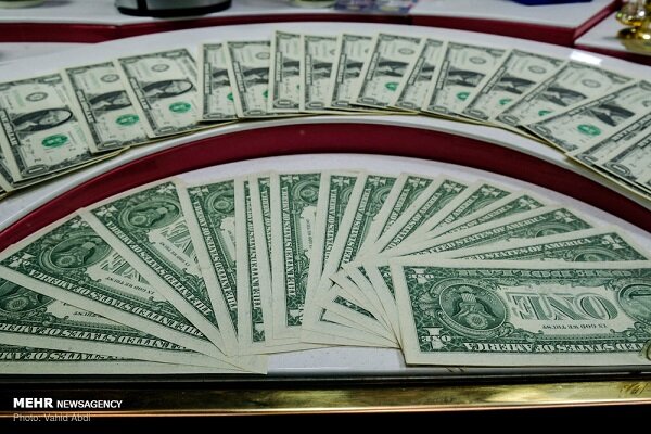 قیمت دلار حواله‌ای به ۷۰ هزار و ۳۸۹ تومان کاهش یافت+ جدول نرخ ارزها