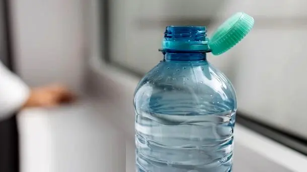 ماجرای «آب مرگبار ایرانی» در عمان رنگ جنایی گرفت! ماجرای «آب مرگبار ایرانی» در عمان رنگ جنایی گرفت!