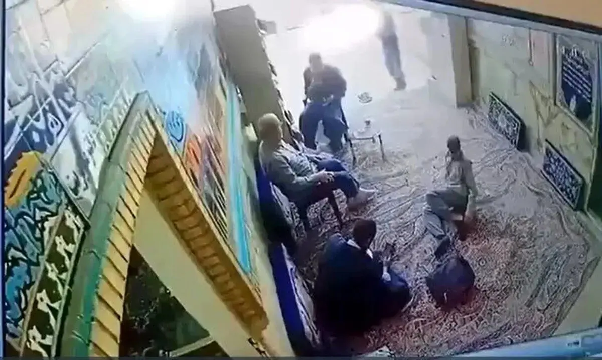 ماجرای حمله روز گذشته به روحانی امام‌زاده یحیی+ فیلم