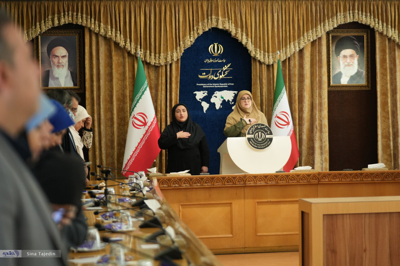 مهاجرانی: دولت تمهیدات لازم برای مقابله با مکانیسم ماشه را درنظر گرفته است/ دولت به‌خوبی متوجه تغییرات و نوسانات اقتصادی و تأثیر آن بر زندگی مردم است