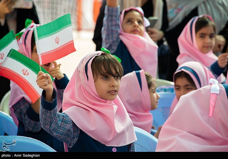 موافقت کمیسیون آموزش با کاهش سن ورود کودکان به مدرسه – تسنیم