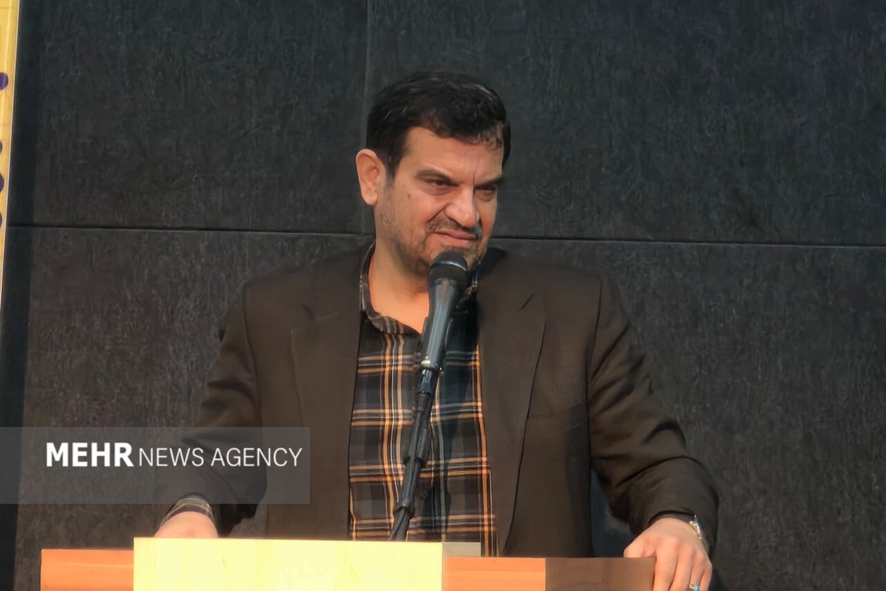 مولوی: راه‌اندازی خط راه‌آهن در آبادان ضروری است