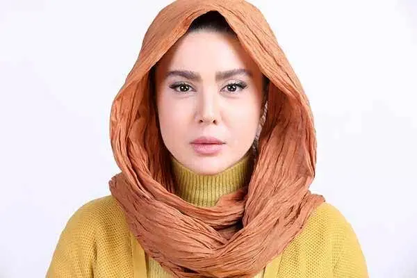 نازنین کریمی : فرهاد اصلانی بازیگر به شدت ترسناکی است + فیلم