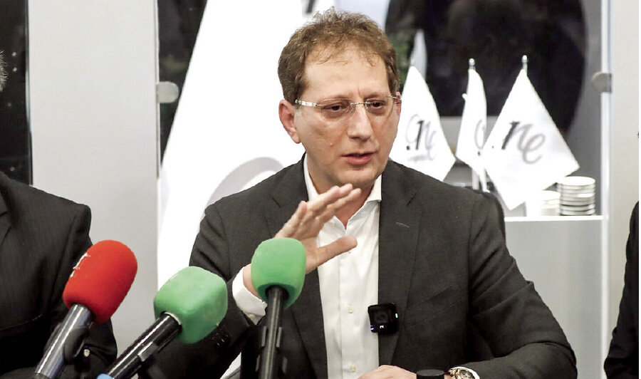 ابهامات قراردادهای بابک زنجانی  با دولت آتش زیر خاکستر است/ چرا اطلاعات پرونده قطره‌چکانی و ناقص منتشر می‌شود؟