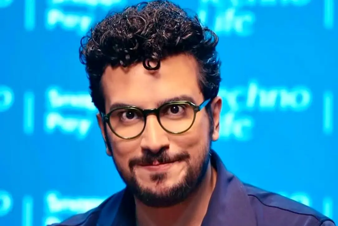 واکنش تند امیرحسین قیاسی به انتقادات ایرج طهماسبی+ فیلم واکنش تند امیرحسین قیاسی به انتقادات ایرج طهماسبی+ فیلم