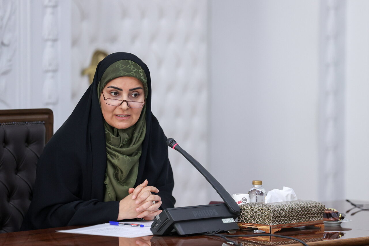 واکنش وزیر راه و شهرسازی به کلید خوردن طرح استیضاحش/ آنهایی که استیضاح پیگیری می‌کنند خیلی بهتر می‌توانند پاسخ بدهند که سیاسی است یا نه!