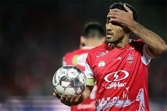 وحید امیری در آستانه اتخاذ تصمیم تلخ و بزرگ! وحید امیری در آستانه اتخاذ تصمیم تلخ و بزرگ!