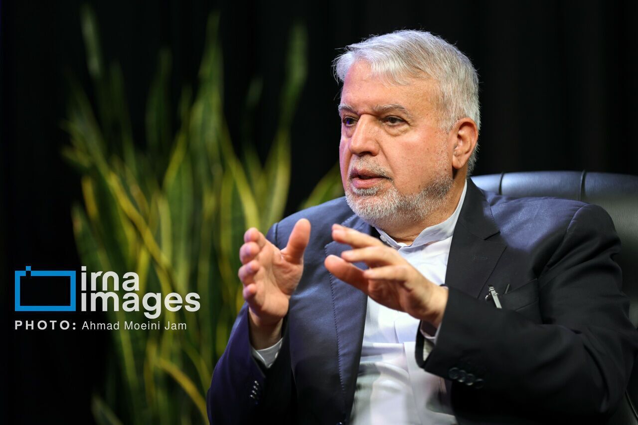 وزیر میراث فرهنگی: تمرکز بر نفت، گردشگری را از اولویت اقتصاد کشور خارج کرده است