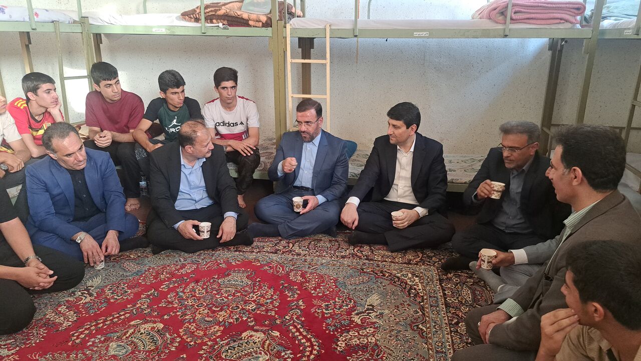 وزیری که خودش عشایرزاده است؛ خاطرات معلمی پدر و وعده‌ای برای فردا