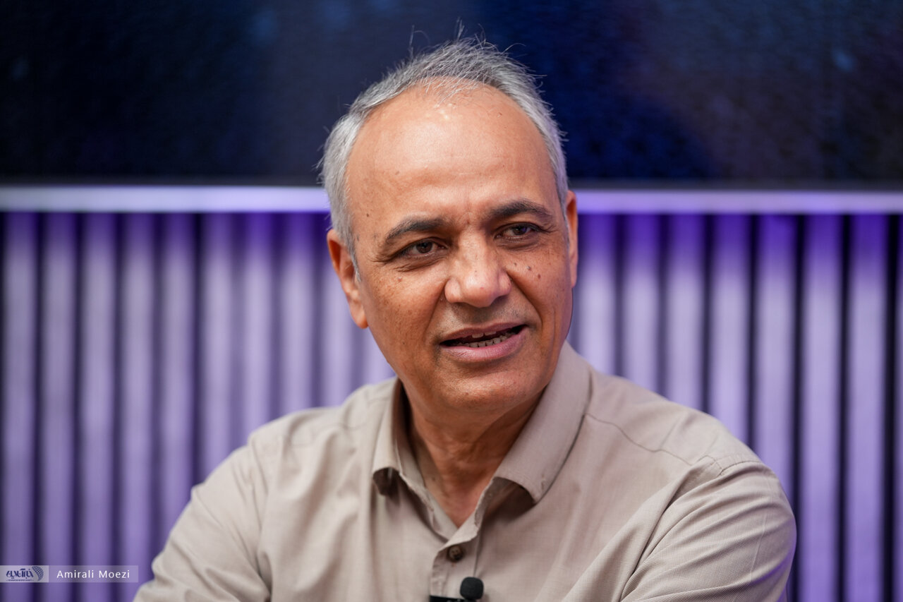 زیدآبادی: میرزای نائینی دل پری از استبداد تحت لوای دین داشت زیدآبادی: میرزای نائینی دل پری از استبداد تحت لوای دین داشت