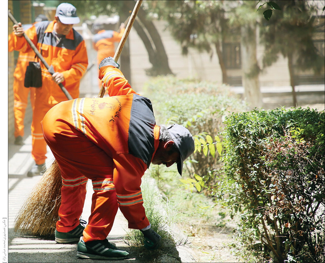 پاکبان‌هایِ افغان مشغول کارند/ وعده‌ها را باور نکنید