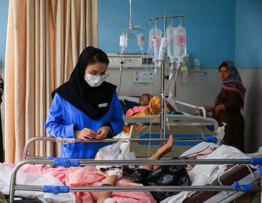 پرستاران در مرز فرسودگی؛ نظام سلامت نیازمند توجه فوری دولت و مجلس پرستاران در مرز فرسودگی؛ نظام سلامت نیازمند توجه فوری دولت و مجلس