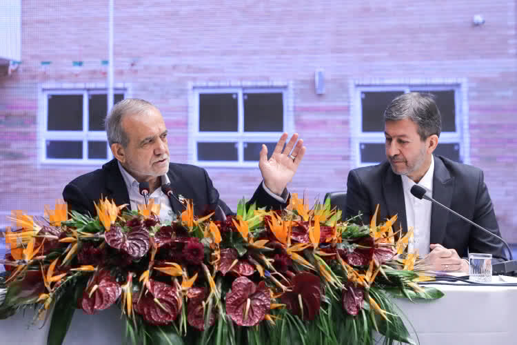 پزشکیان: بحران آب و آلودگی هوای اصفهان نیازمند تصمیم‌های جسورانه است