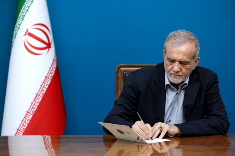 انتصاب ۲ عضو شورای اجرایی فناوری اطلاعات از سوی پزشکیان