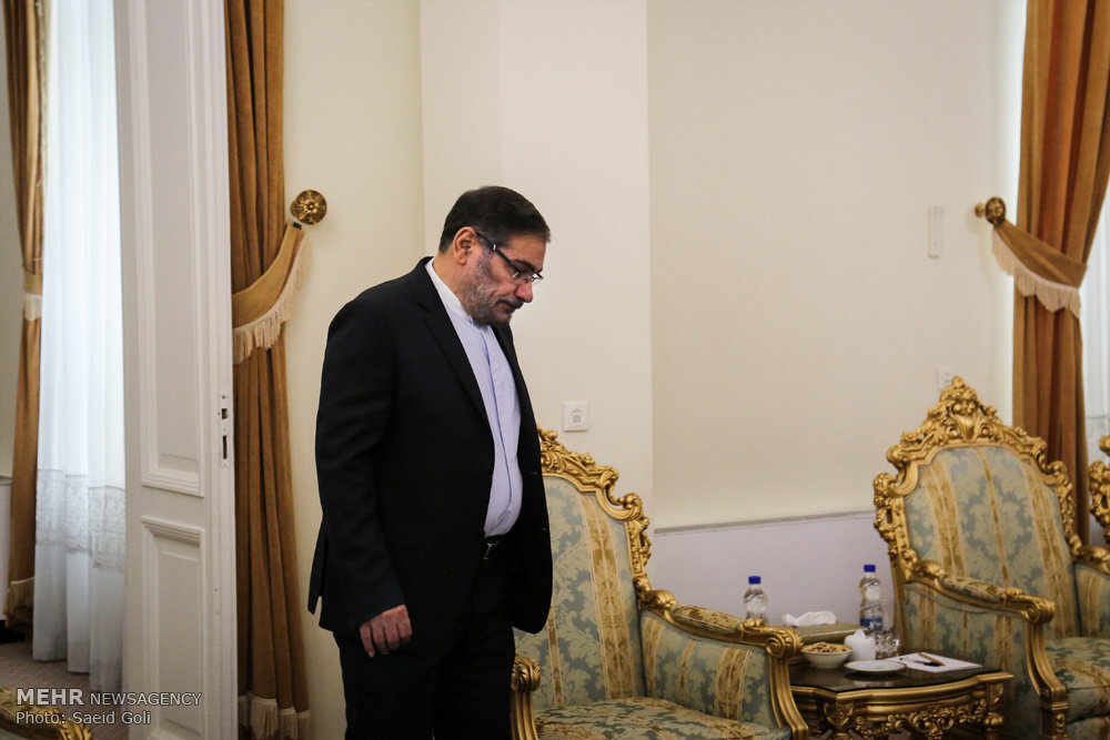 تحلیل عباس عبدی از فیلم عروسی دختر شمخانی: او درک سیاسی و رسانه ای ندارد / مردم از ریا و رانت متنفرند