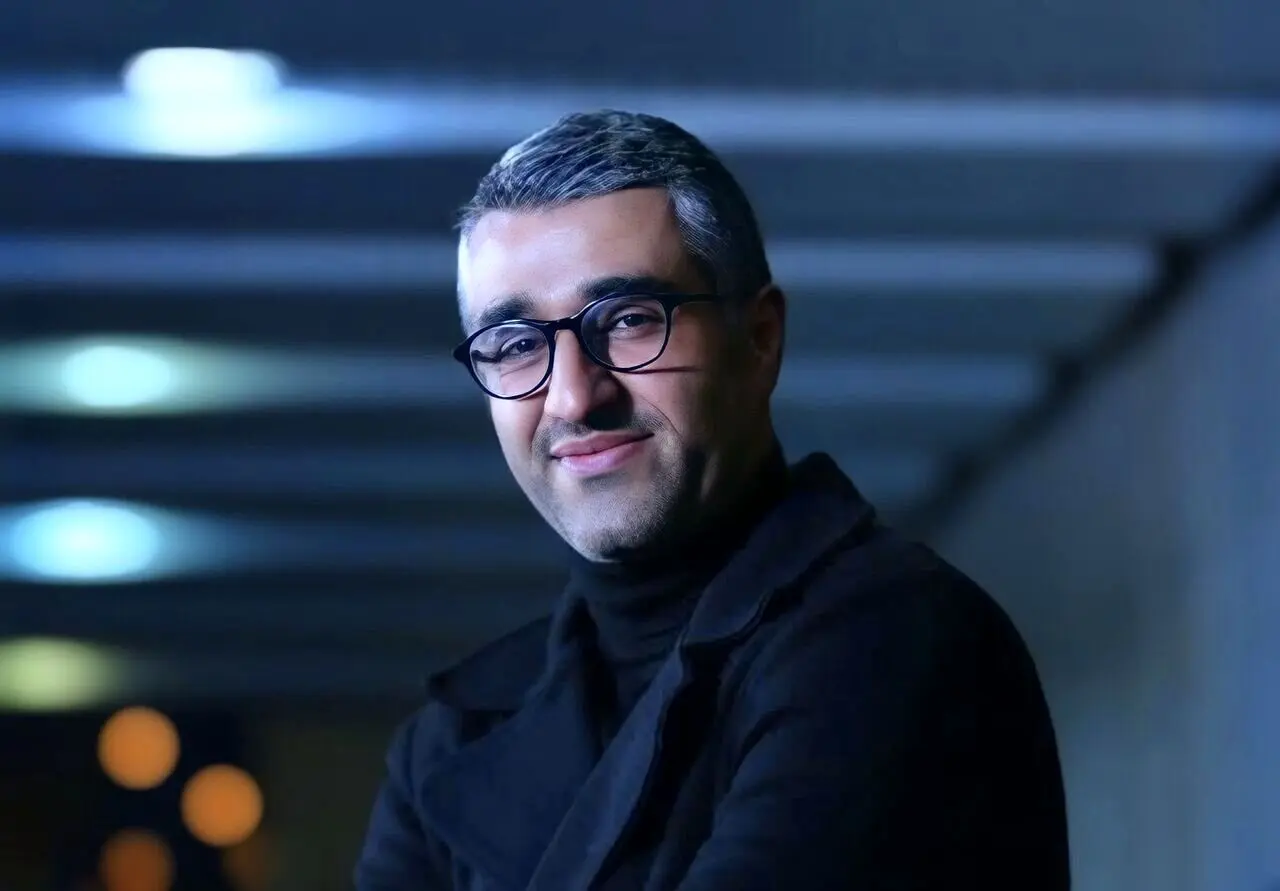 پژمان جمشیدی: چه کاسه‌ای زیر نیم‌کاسه‌تونه که آزادم کردید؟ | سکانس معروف زیرخاکی را ببینید+فیلم