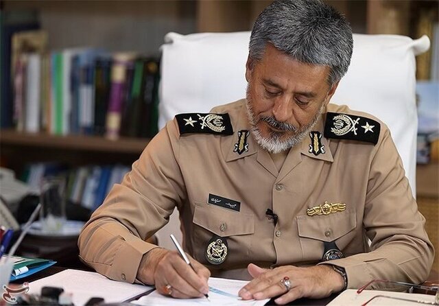 پیام دریادار سیاری به مناسبت روز پدافند غیرعامل؛ دفاع امروز از میدان نبرد به متن زندگی اجتماعی رسیده است پیام دریادار سیاری به مناسبت روز پدافند غیرعامل؛ دفاع امروز از میدان نبرد به متن زندگی اجتماعی رسیده است