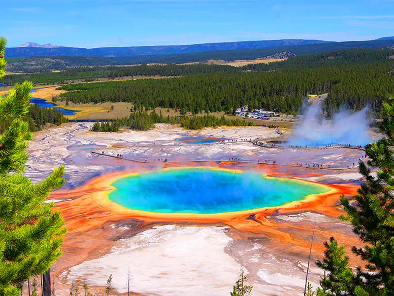 چشمه بزرگ منشوری؛ عجیب ترین مکان دنیا! + فیلم