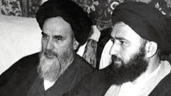 چه کسانی در مراسم چهلم مصطفی خمینی شرکت کردند و تبعید شدند؟