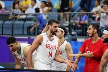 گلایه کاپیتان تیم‌ملی؛ چرا باید خارج از ایران بازی کنیم؟