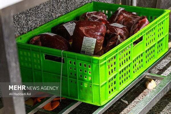 گوشت گوساله تنظیم بازاری کیلویی ۸۰۹ هزار تومان عرضه شد