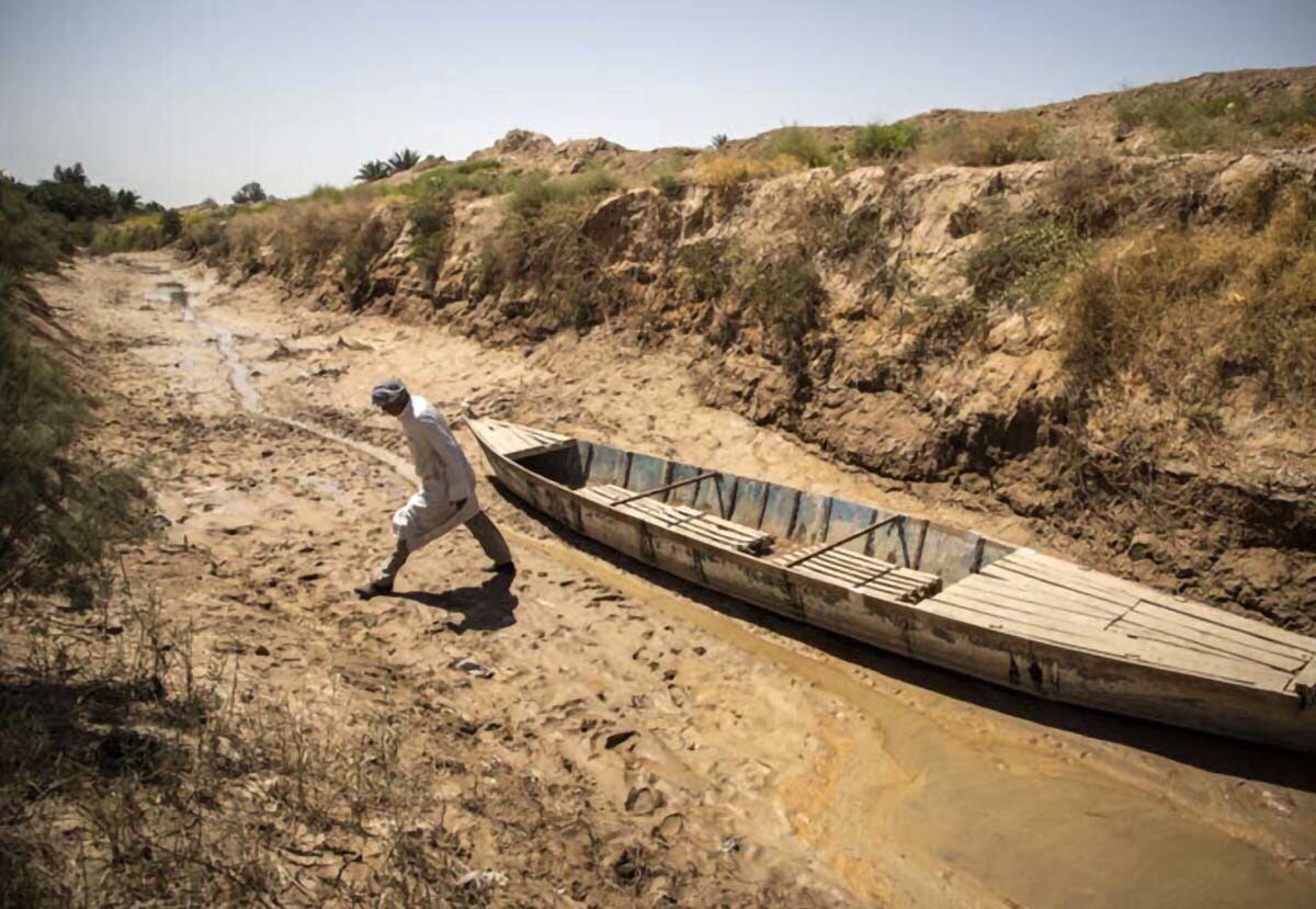 یک تالاب عظیم در ایران خشک شد/ عکس یک تالاب عظیم در ایران خشک شد/ عکس