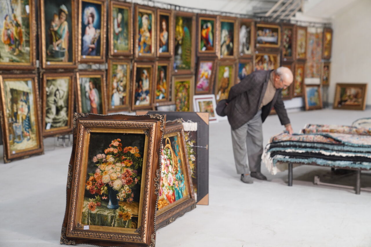 ۱۲۰ شرکت داخلی و خارجی در نمایشگاه فرش ماشینی/ توان رقابت جهانی فرش ایرانی