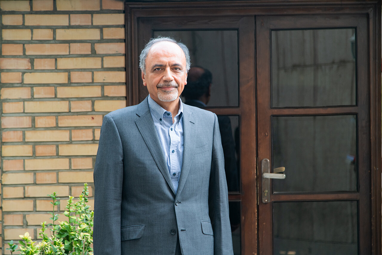 ‏هیچ‌کس غم سرنوشت این مردم و اموال‌شان را نمی‌خورد/ یادداشت توئیتری حمید ابوطالبی درباره وضعیت ایران در منطقه و جهان