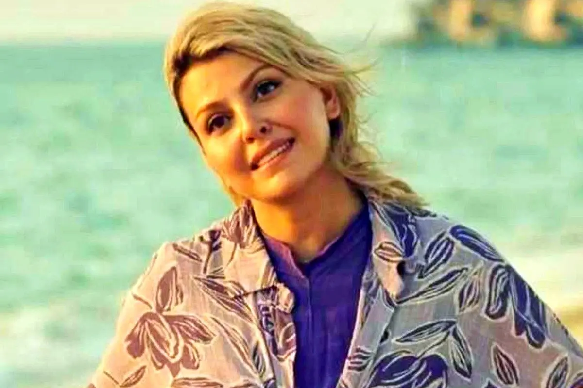 استقبال متفاوت از یک ستاره خارجی در ایران: استایل جذاب «شاریس نایب» بازیگر «مرد عینکی» در کانون توجه!