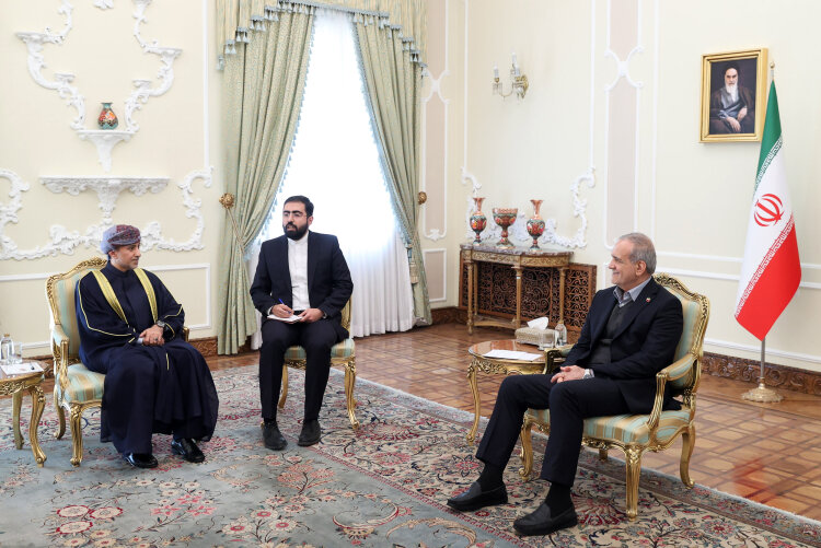 اطمینان داریم که روابط ایران و عمان با آینده‌نگری تداوم خواهد یافت