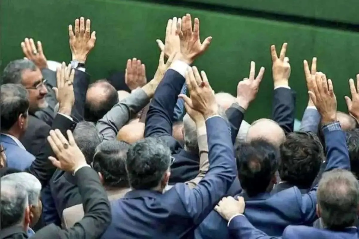 اعتراض گسترده تندرویان به انتشار عکس شهید نیلوفر قلعه‌وند؛ موضوع چیست؟