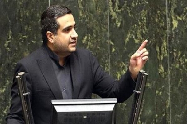 انتقاد یک نماینده از کمبود و گرانی دارو انتقاد یک نماینده از کمبود و گرانی دارو