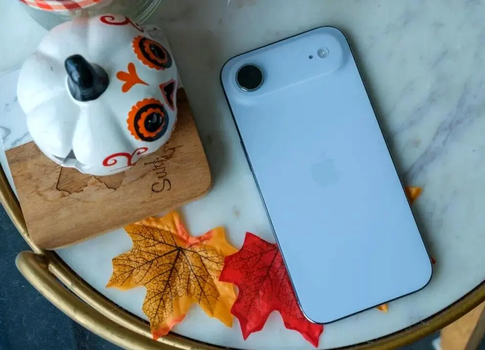 این آیفون دوربین خوبی ندارد این آیفون دوربین خوبی ندارد