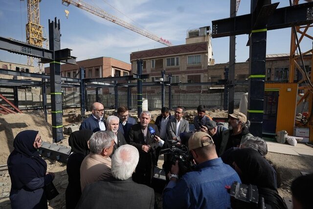 با دستور وزیر ساخت و ساز اطراف کاخ گلستان متوقف شد با دستور وزیر ساخت و ساز اطراف کاخ گلستان متوقف شد