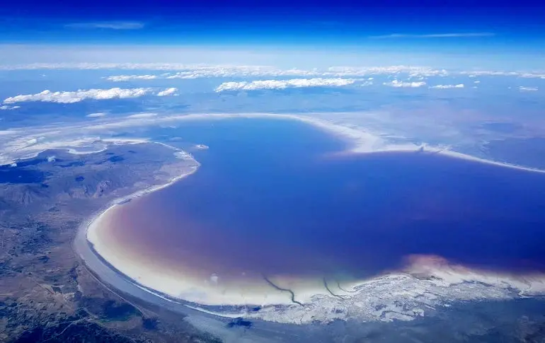 بارش‌های اخیر و امید تازه به دریاچه ارومیه؛ بحران همچنان ادامه دارد + فیلم