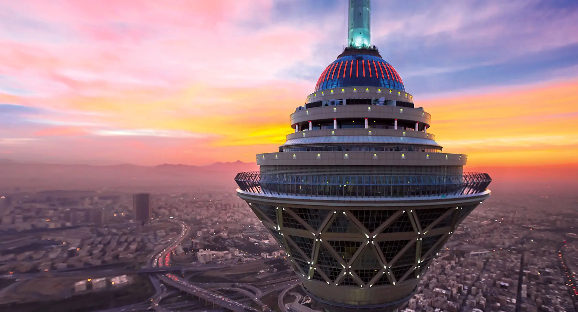 برج میلاد غیب شد! + عکس برج میلاد غیب شد! + عکس