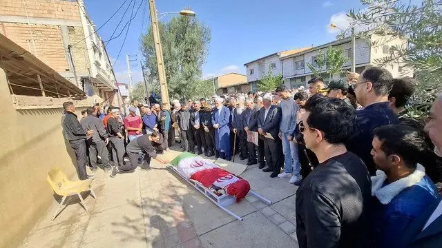 تشییع صابر کاظمی در گلزار شهدای آق‌قلا